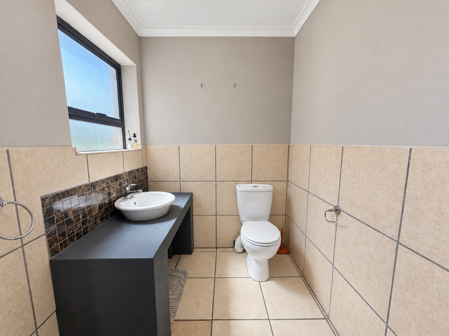 To Let 3 Bedroom Property for Rent in Myburgh Park Western Cape